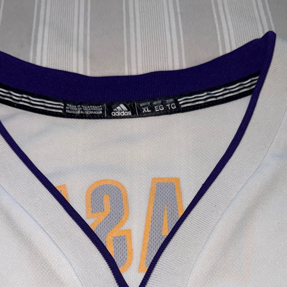 Adidas Lakers White and Yellow Basketball Jersey - Picture 3 of 12